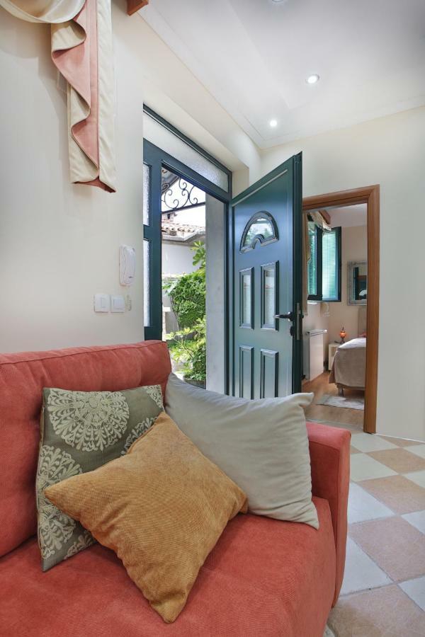 Apartments Holiday Lux Sutomore Bagian luar foto